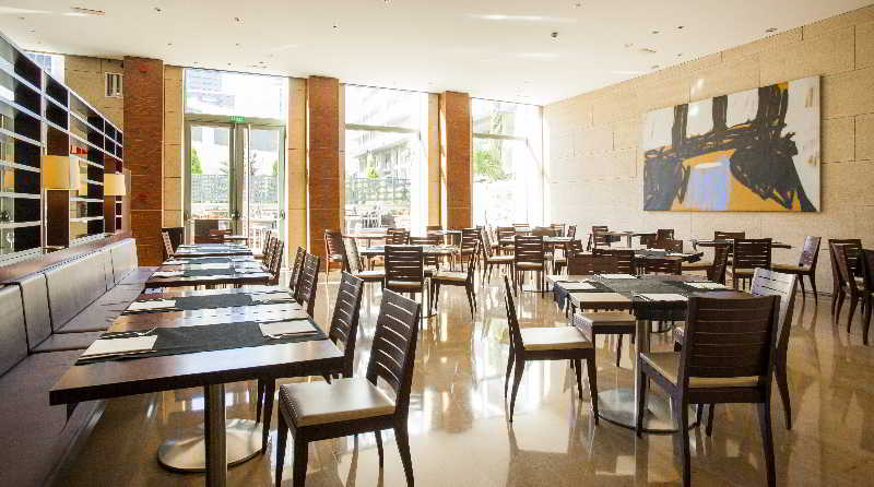 Hotel ILUNION Valencia 4