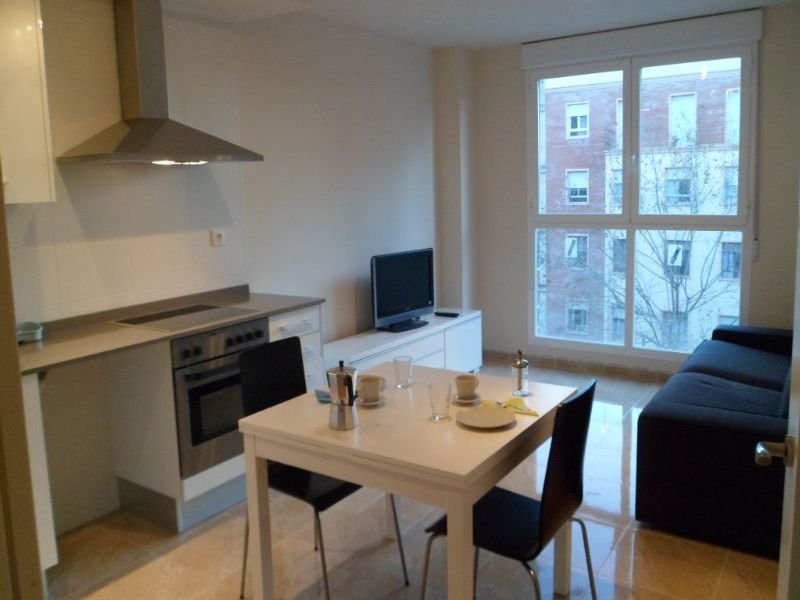 RealRent Jardines de Viveros Estudio