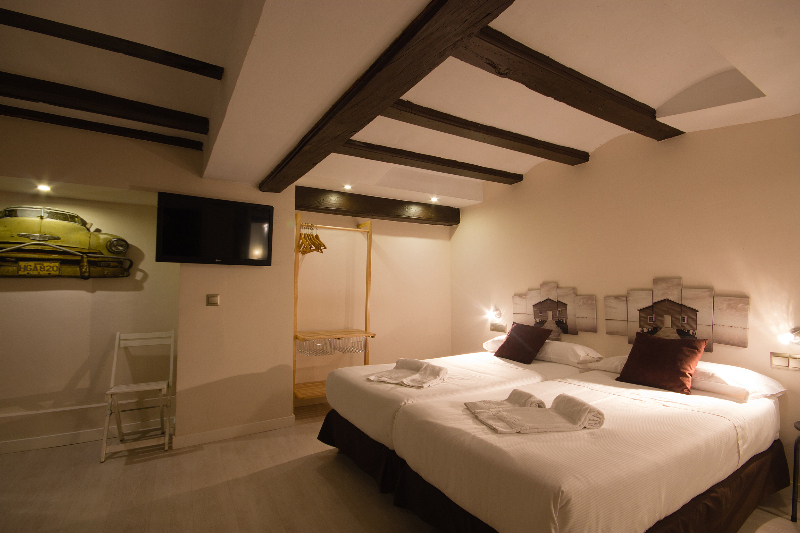 Suites Boutique Jardines del Montornés