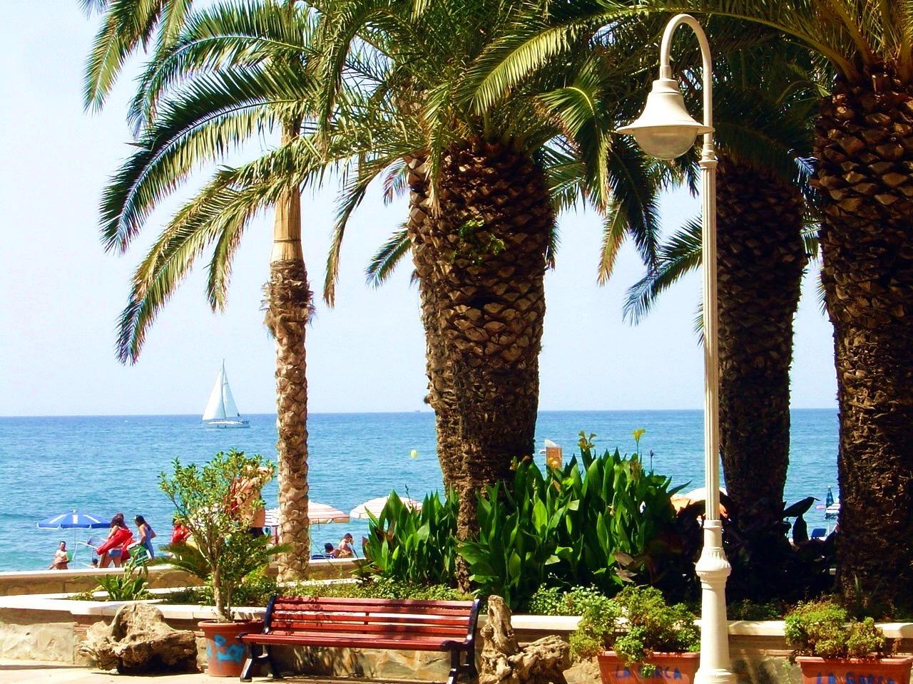 Apartamentos Intercentro Algarrobo