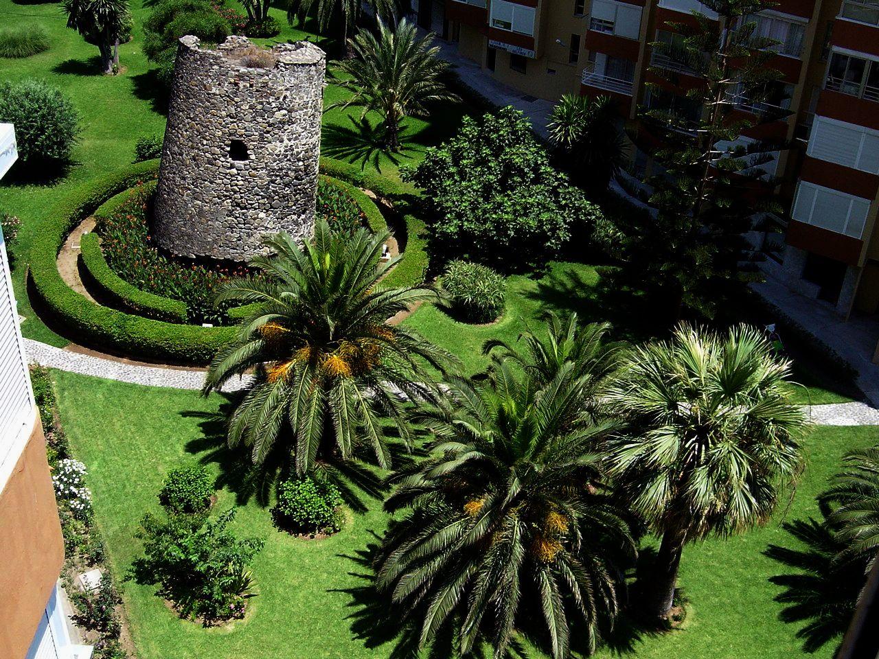 Apartamentos Intercentro Algarrobo