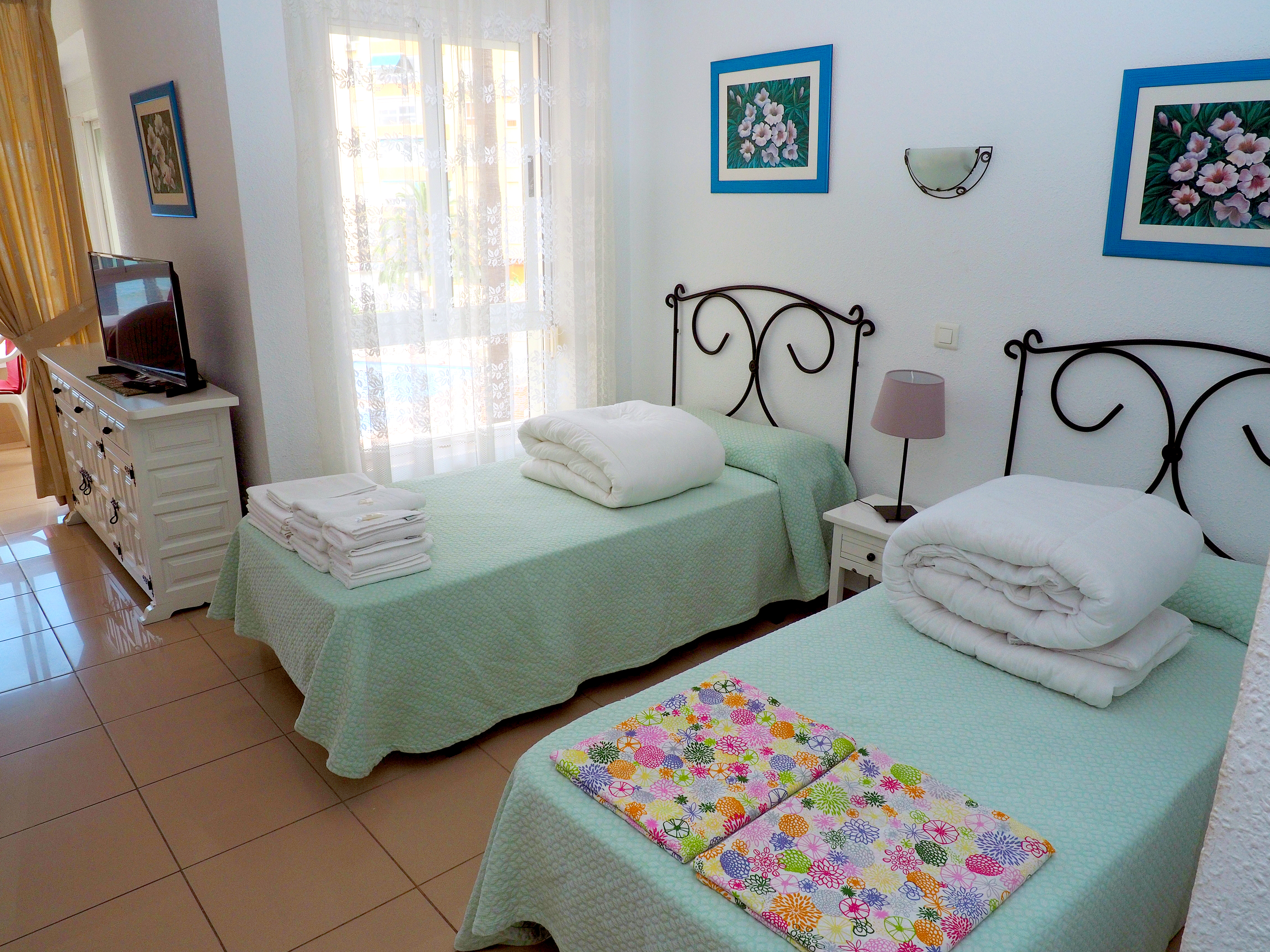 Apartamentos Intercentro Algarrobo