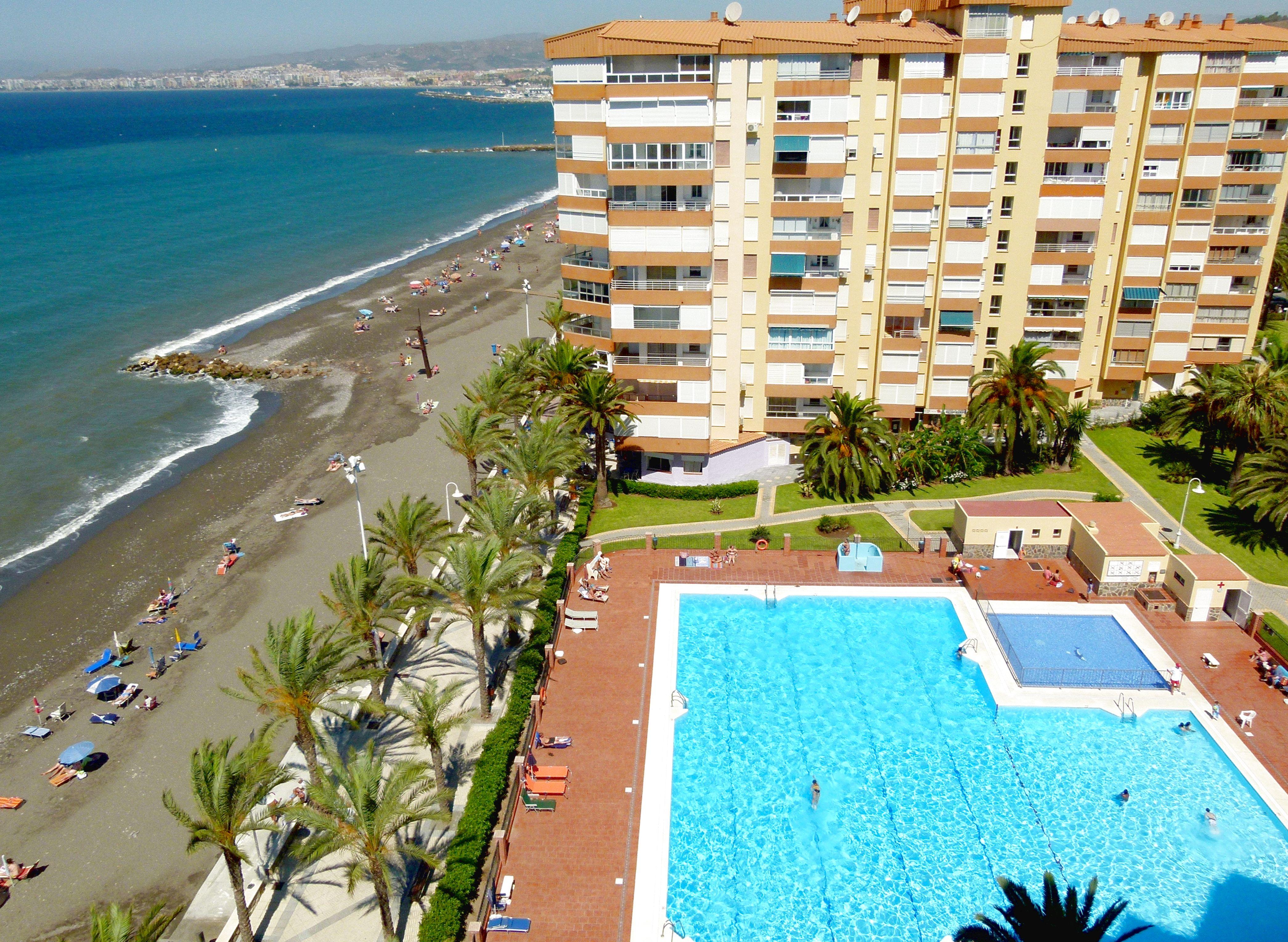 Apartamentos Intercentro Algarrobo