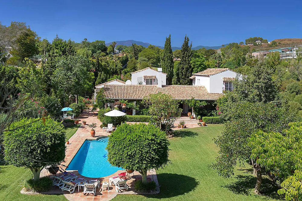 Villa Ladyville