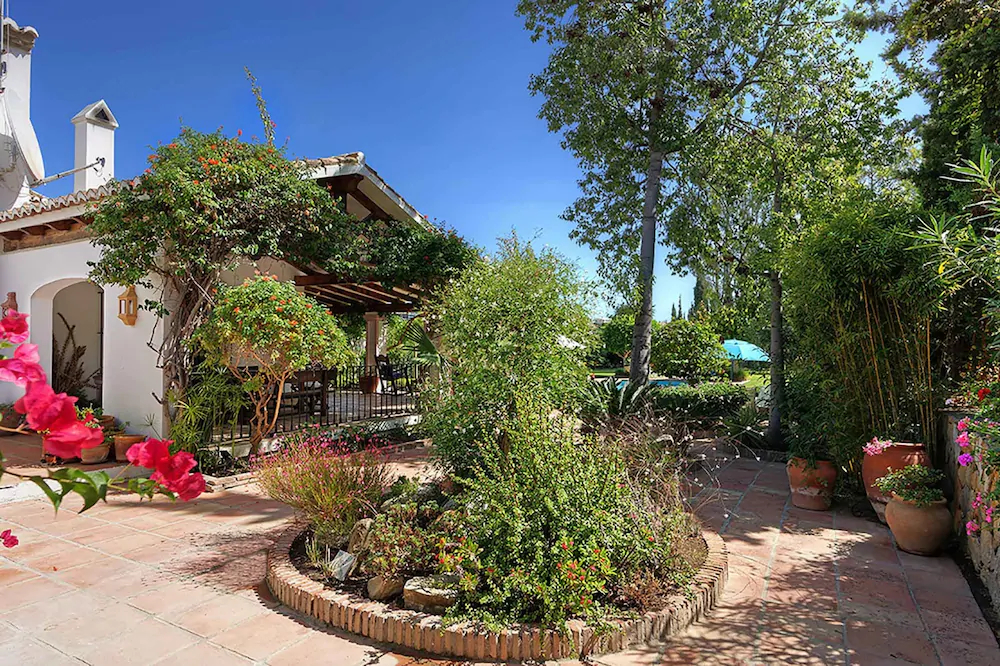 Villa Ladyville