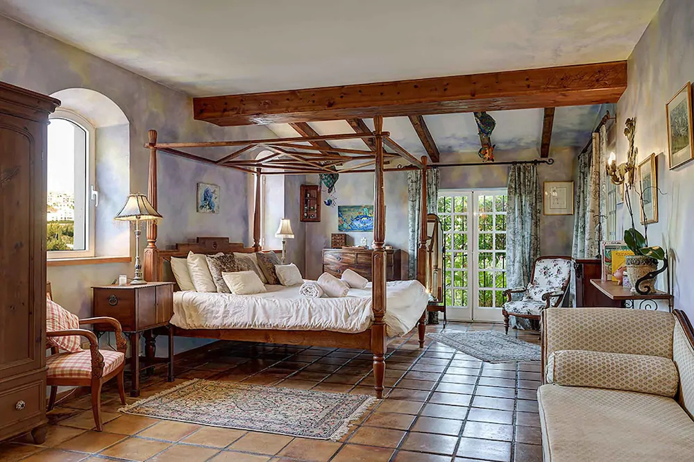 Villa Ladyville