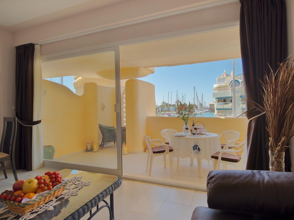 Apartamentos Puerto Marina Beach