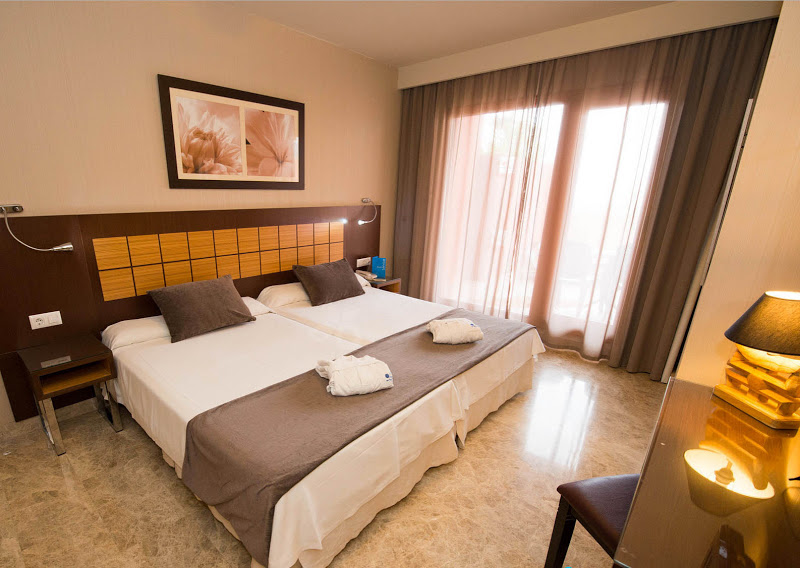 Holiday World Polynesia Hotel