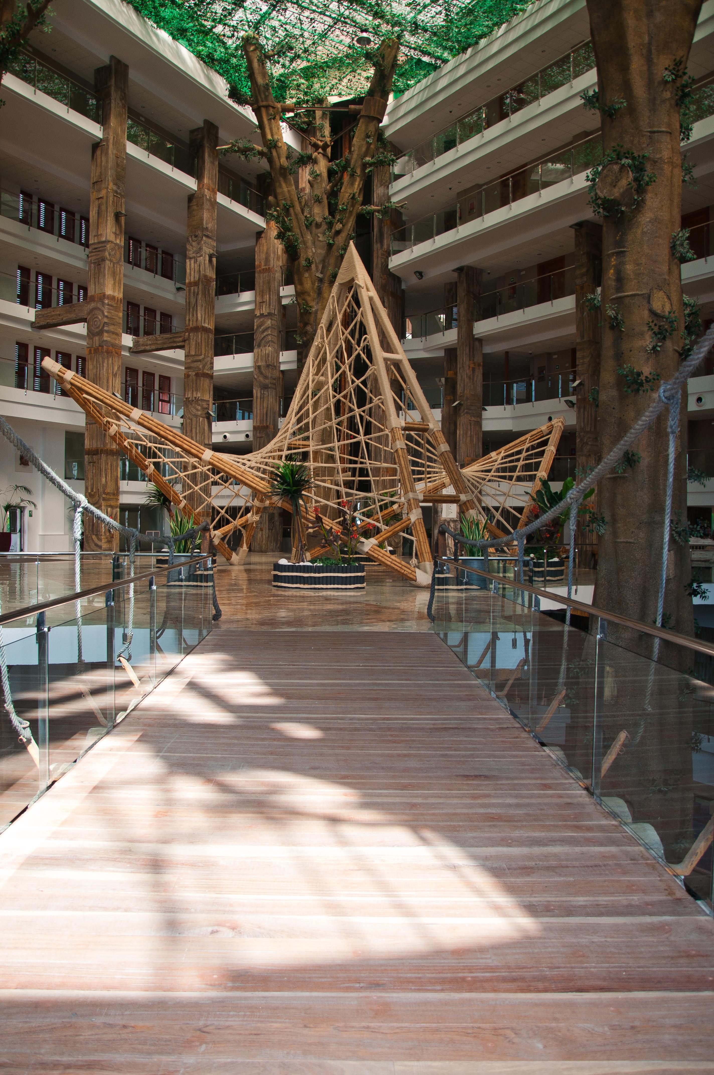 Holiday World Polynesia Hotel