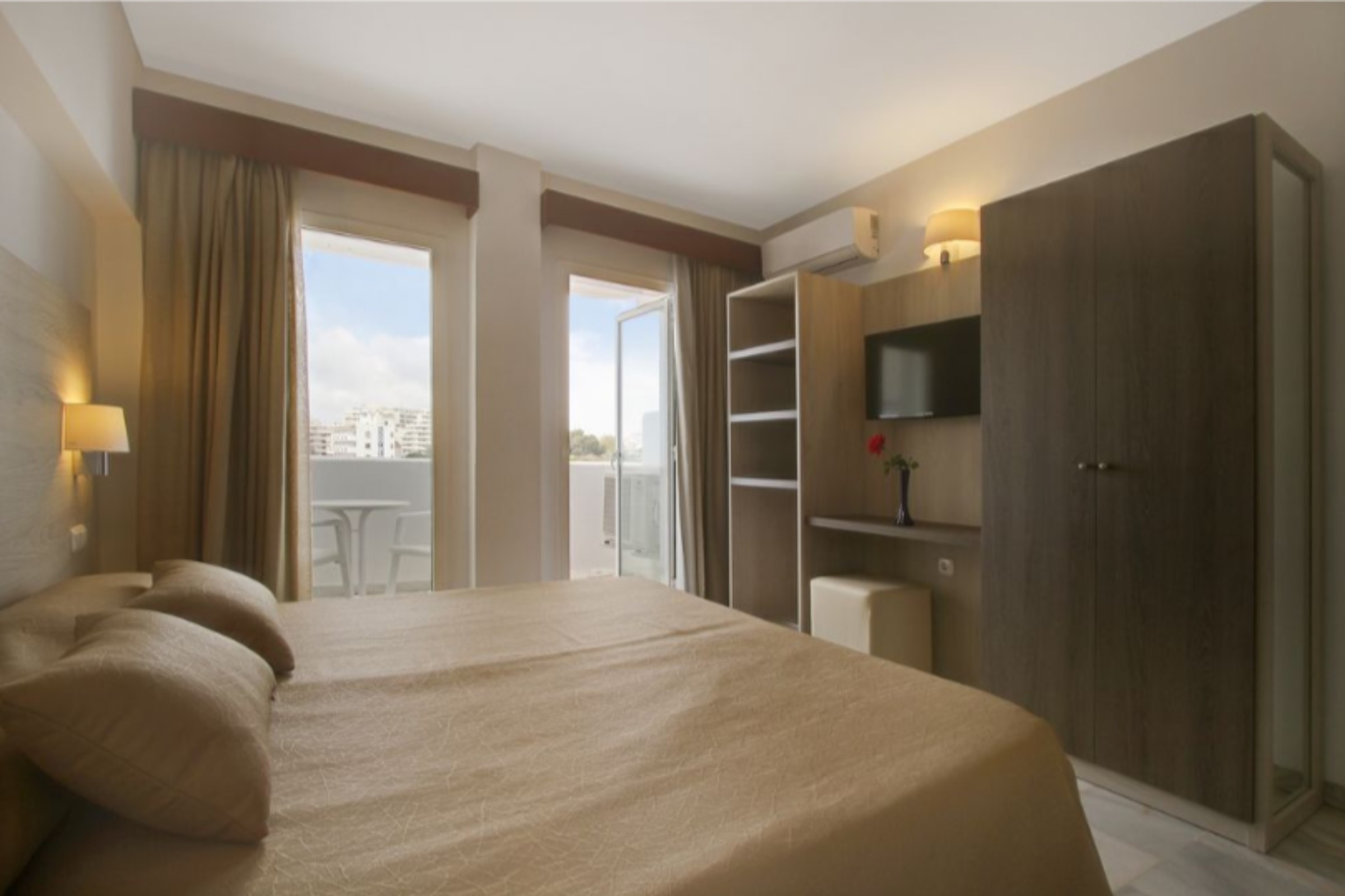 Hotel Club Palia La Roca