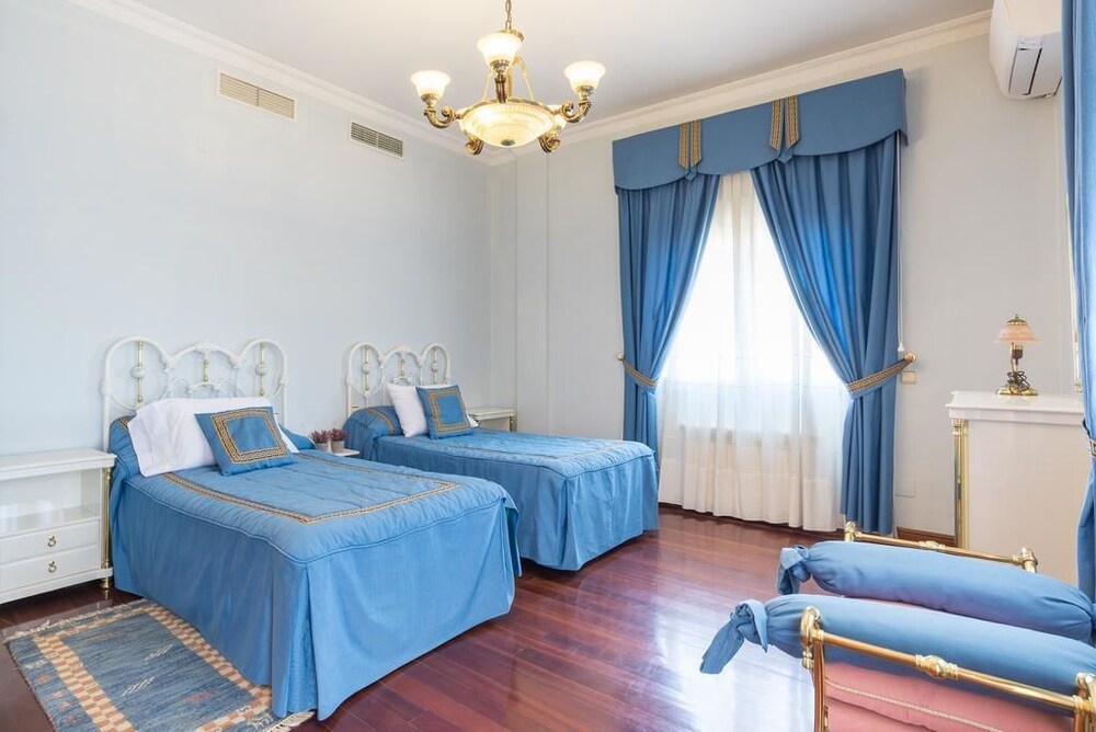 MalagaSuite Fancy House