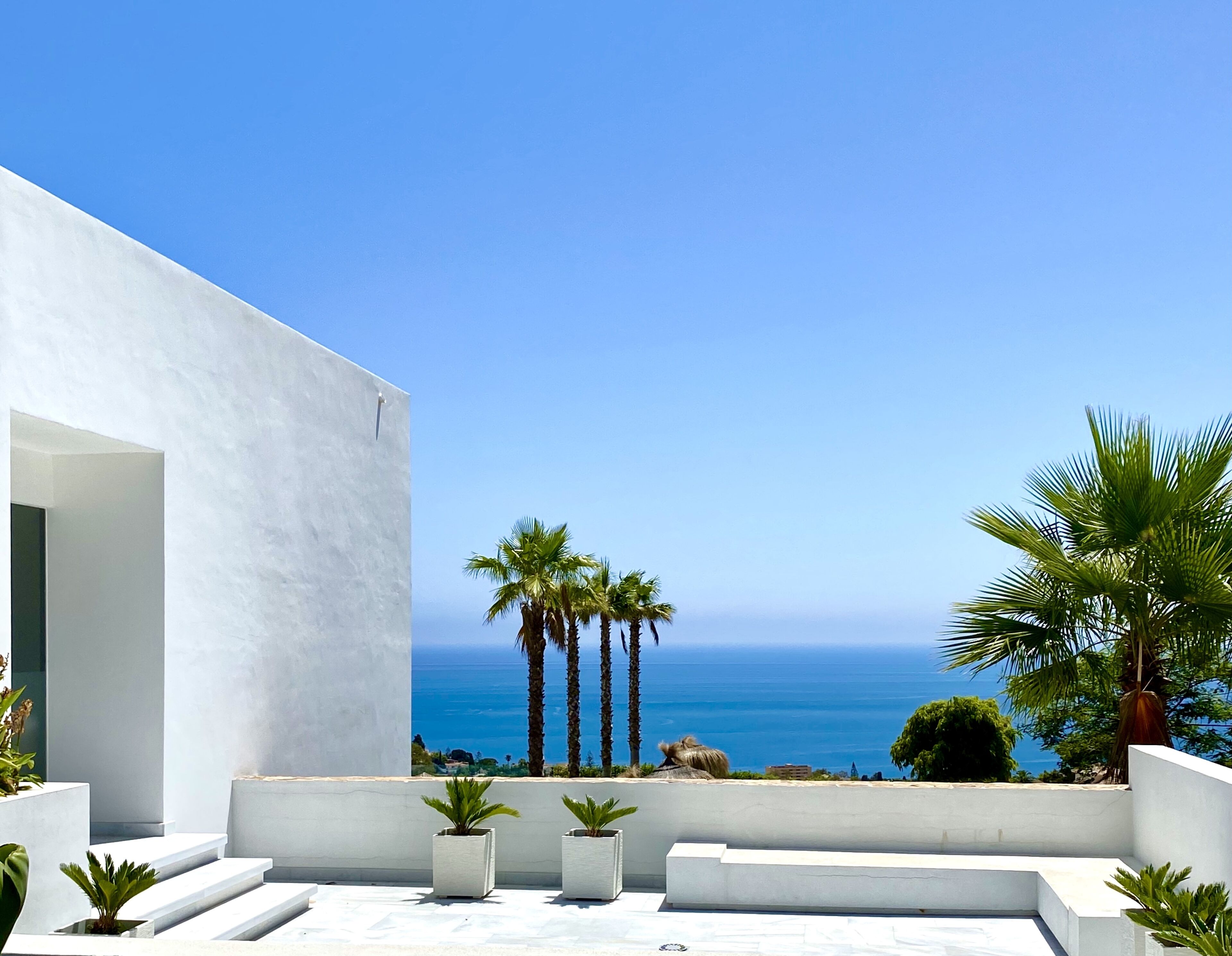 Mondrian Luxury Suites & Villas