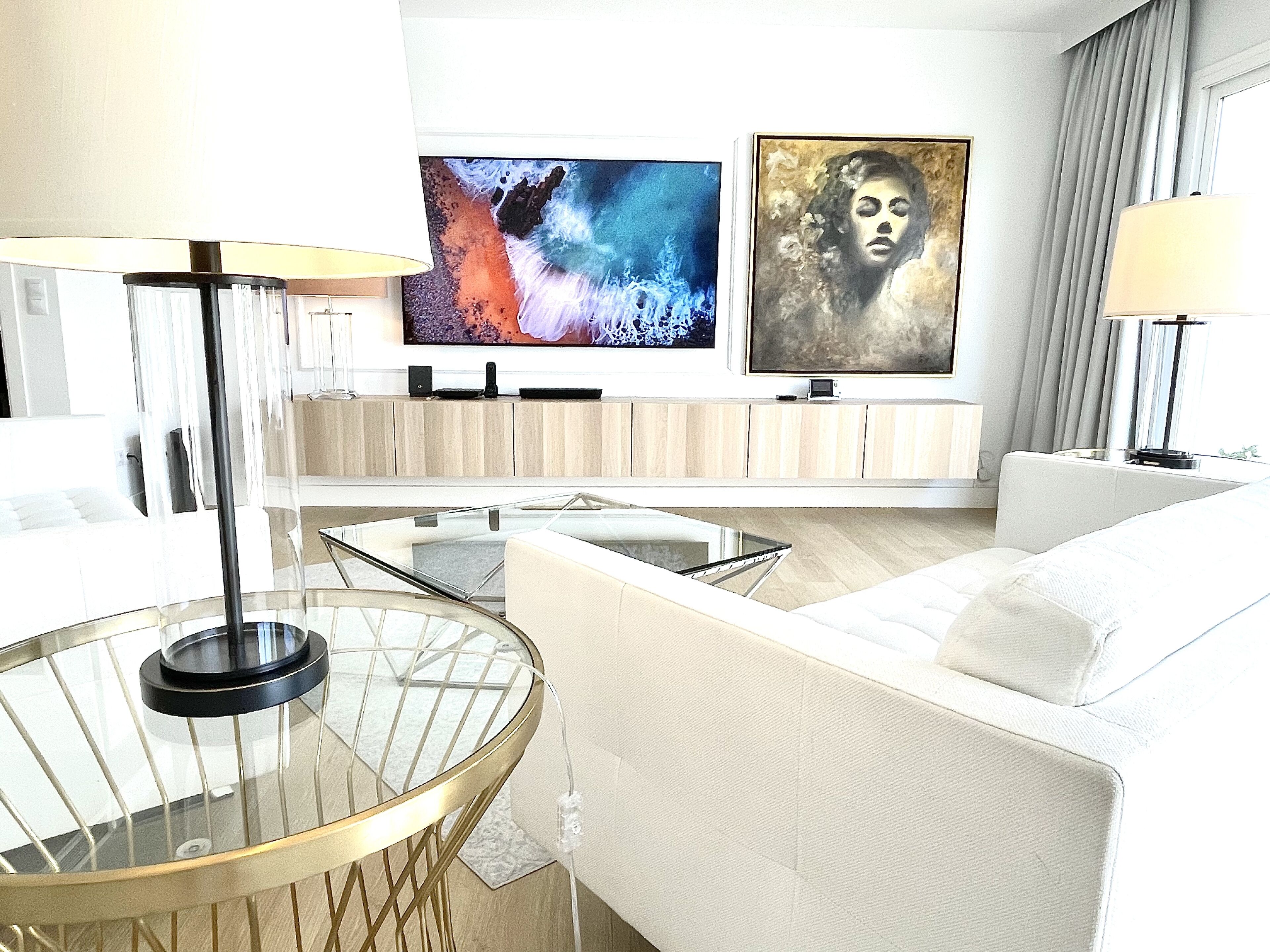 Mondrian Luxury Suites & Villas