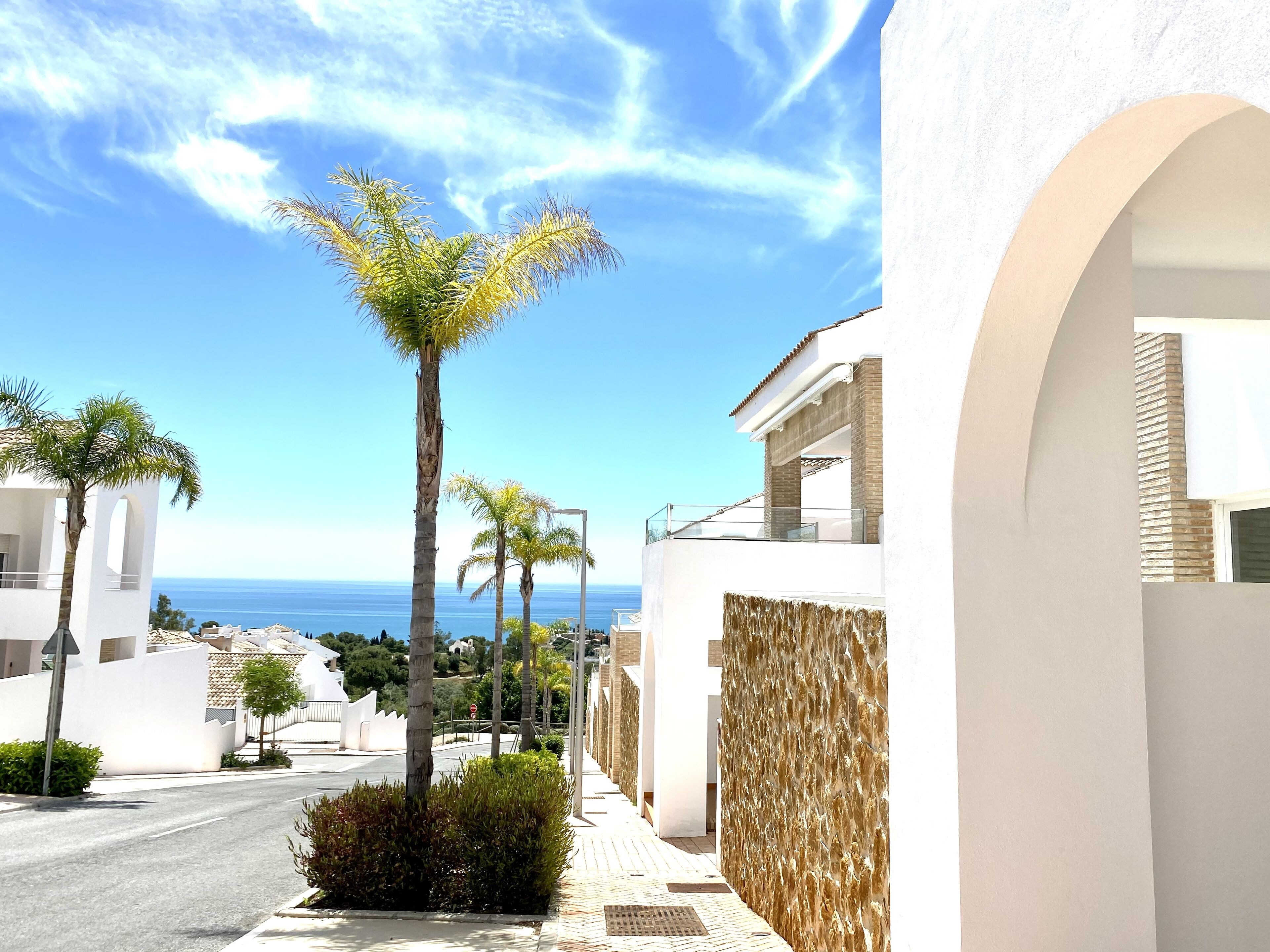 Mondrian Luxury Suites & Villas