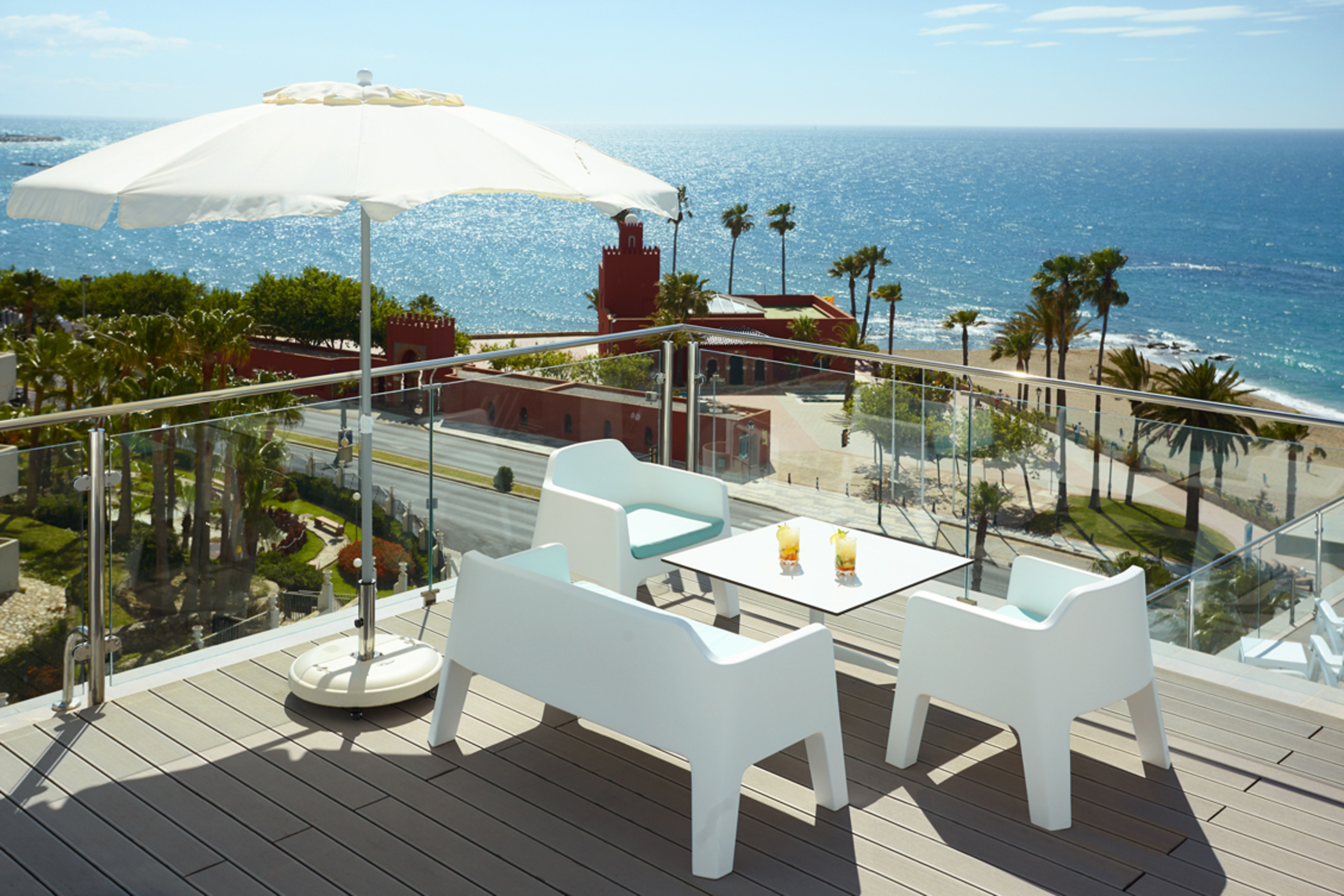Hotel Las Arenas Affiliated by Meliá