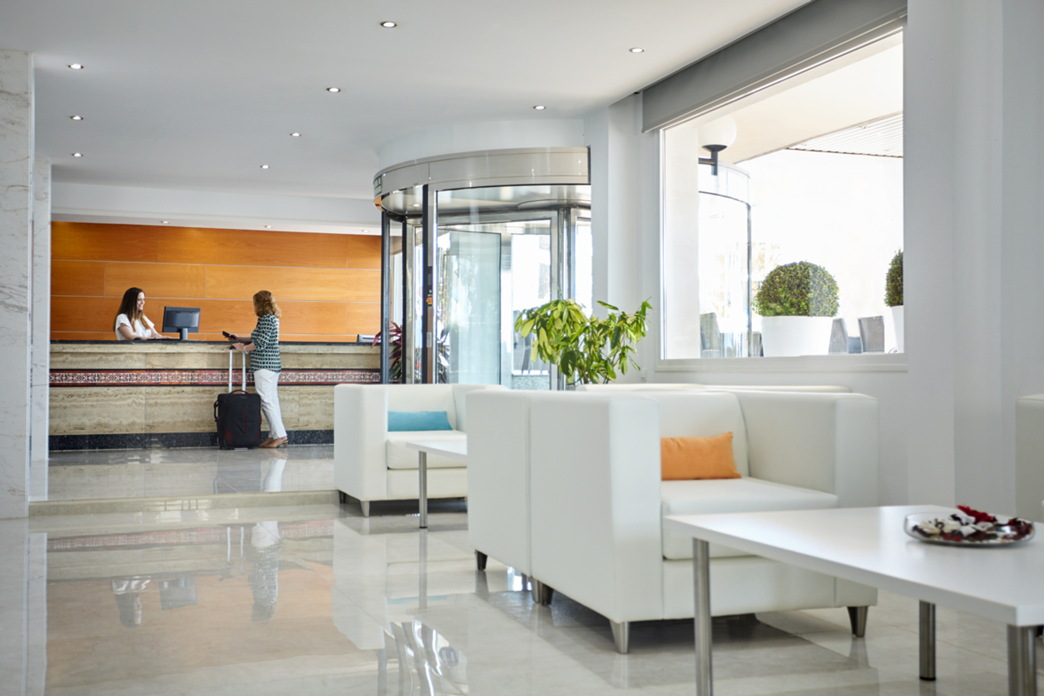 Hotel Las Arenas Affiliated by Meliá