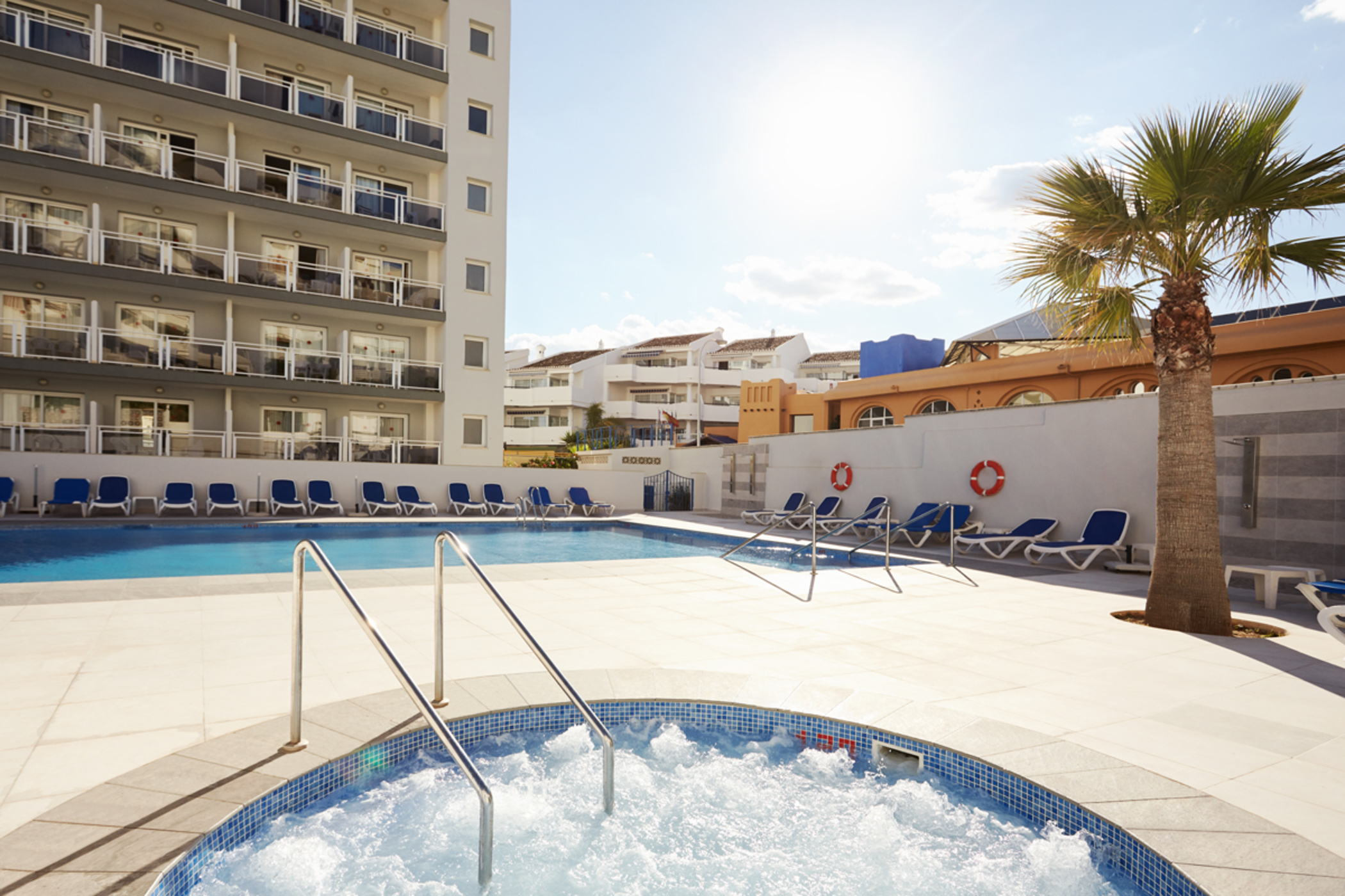 Hotel Las Arenas Affiliated by Meliá