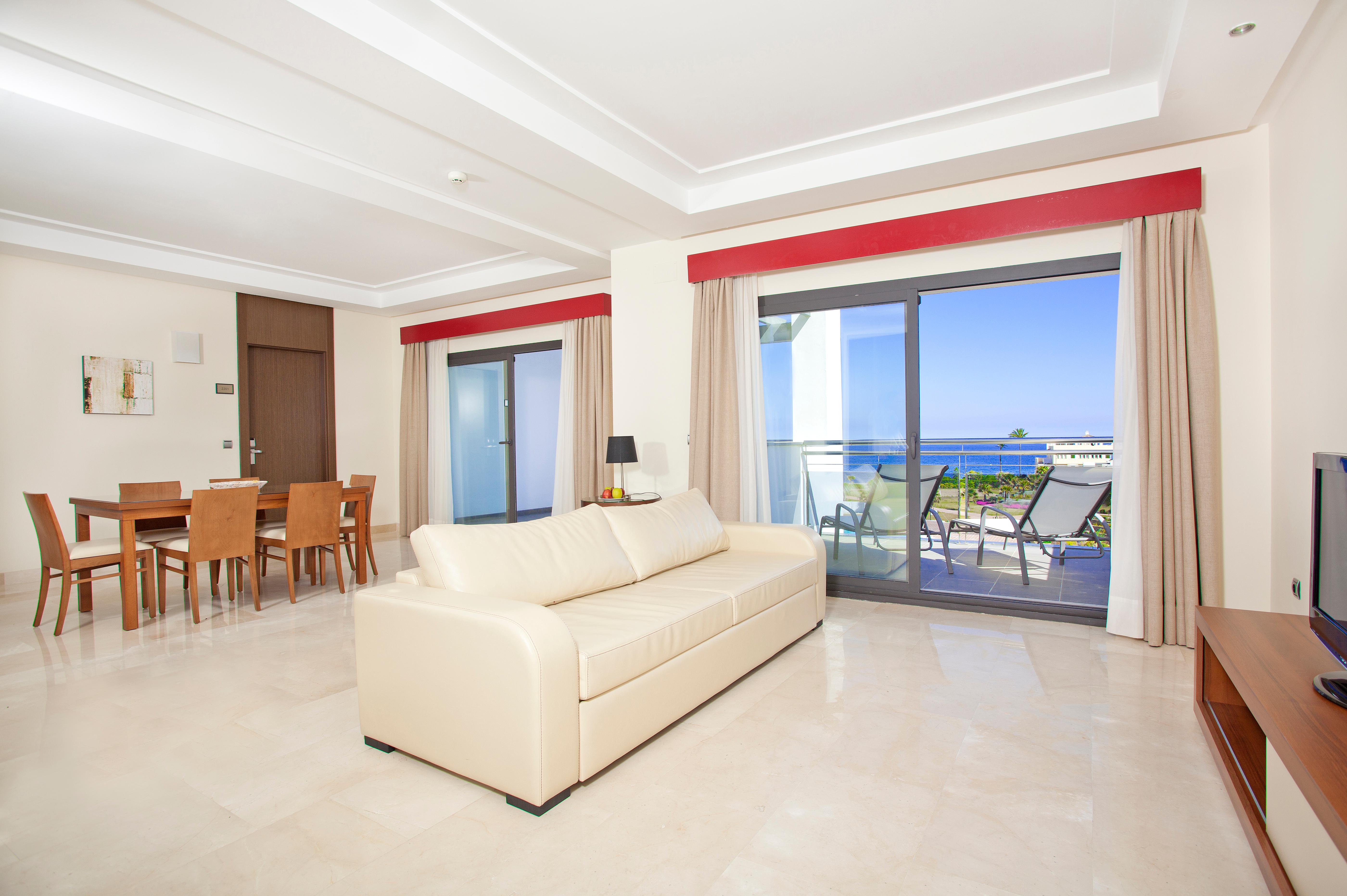 Estepona Hotel & Spa Resort