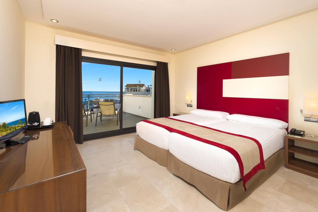 Estepona Hotel & Spa Resort