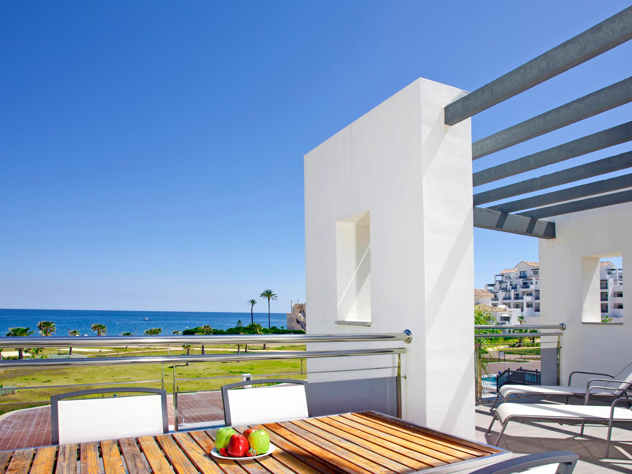 Estepona Hotel & Spa Resort