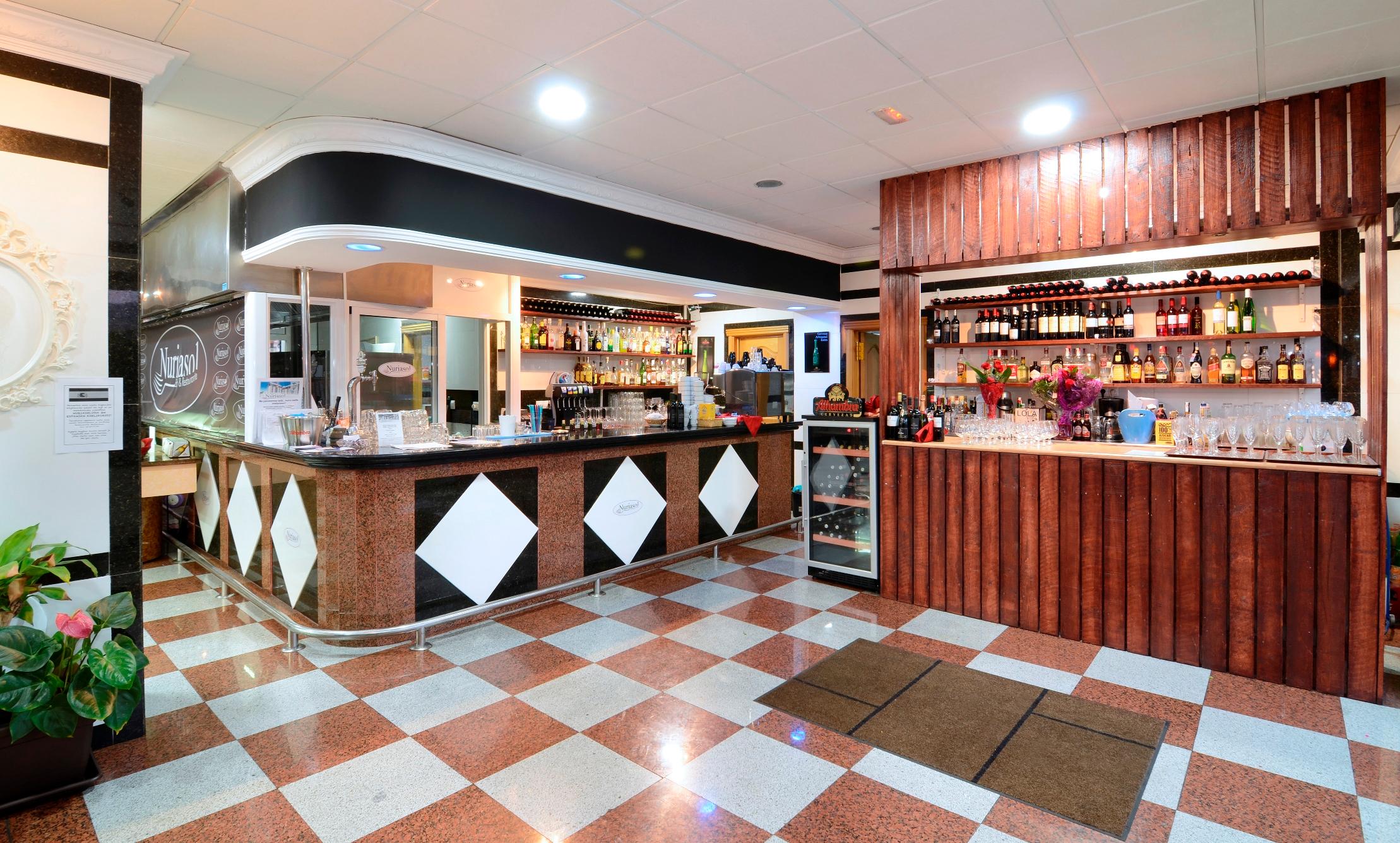 Apartamentos Nuria Sol