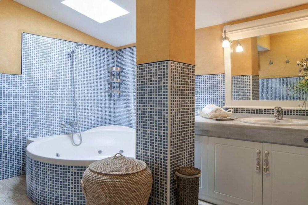 Holidays2Fuengirola Center & Boliches