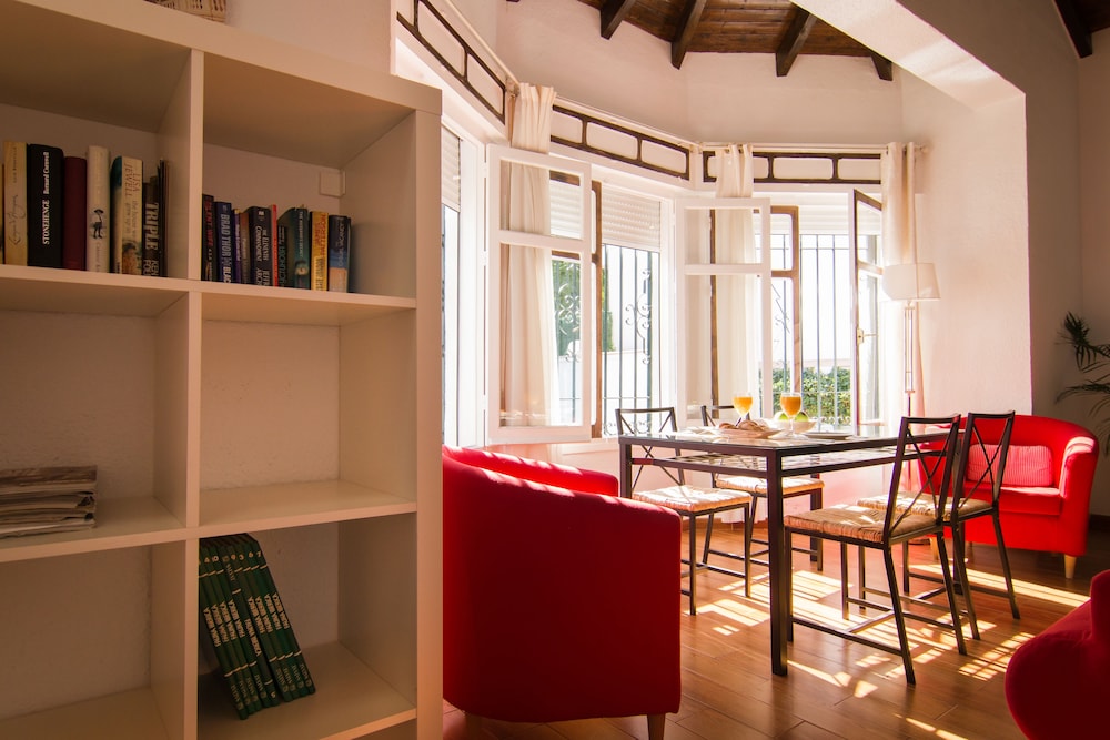 Holidays2Fuengirola Center & Boliches