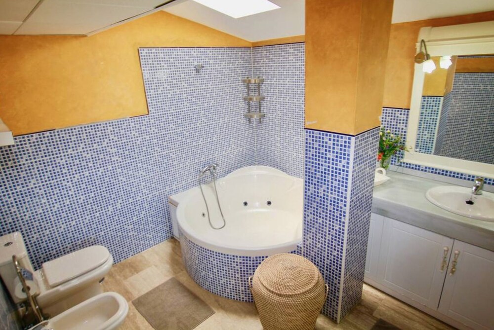 Holidays2Fuengirola Center & Boliches