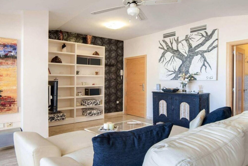 Holidays2Fuengirola Center & Boliches