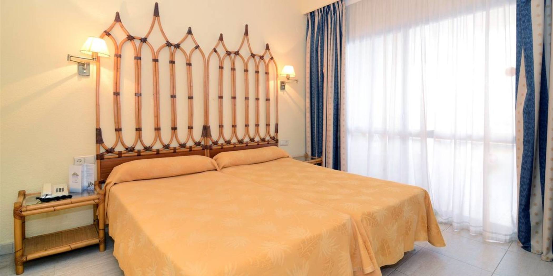 Hotel Apartamentos Pyr Fuengirola