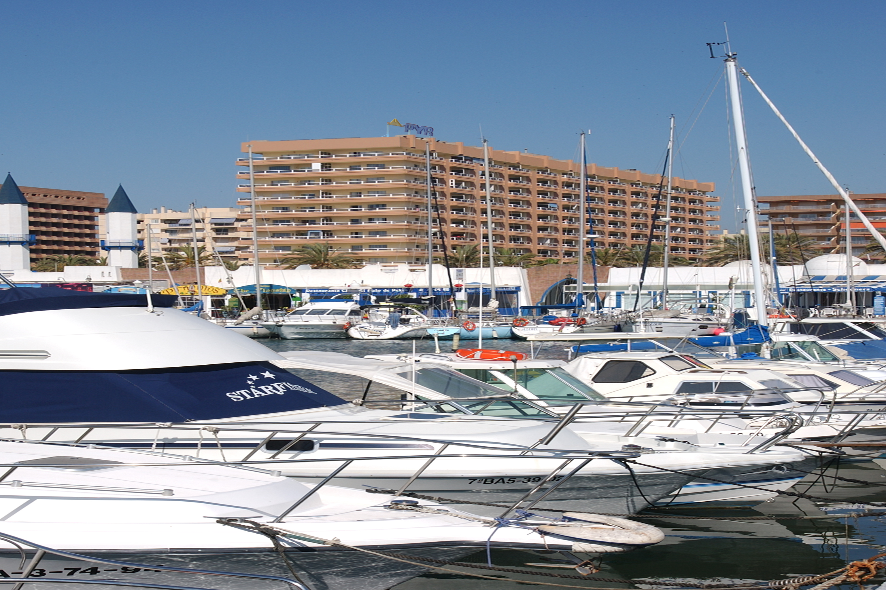 Hotel Apartamentos Pyr Fuengirola