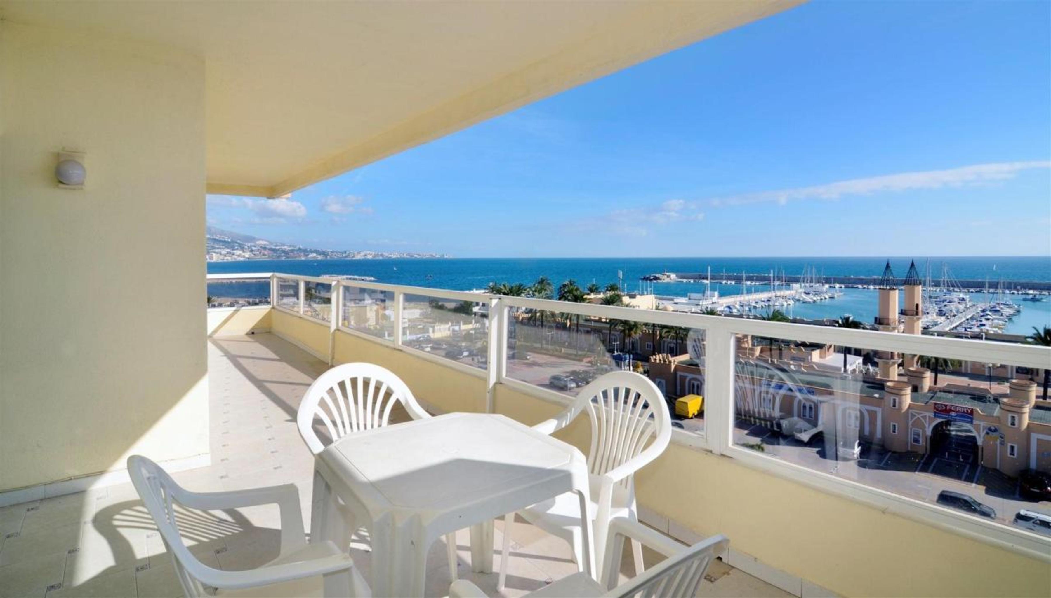 Hotel Apartamentos Pyr Fuengirola