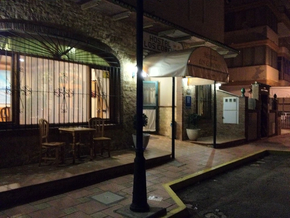 Los Corchos Hostal
