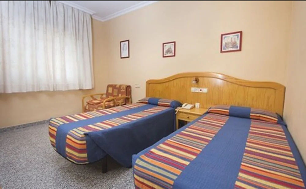Los Corchos Hostal