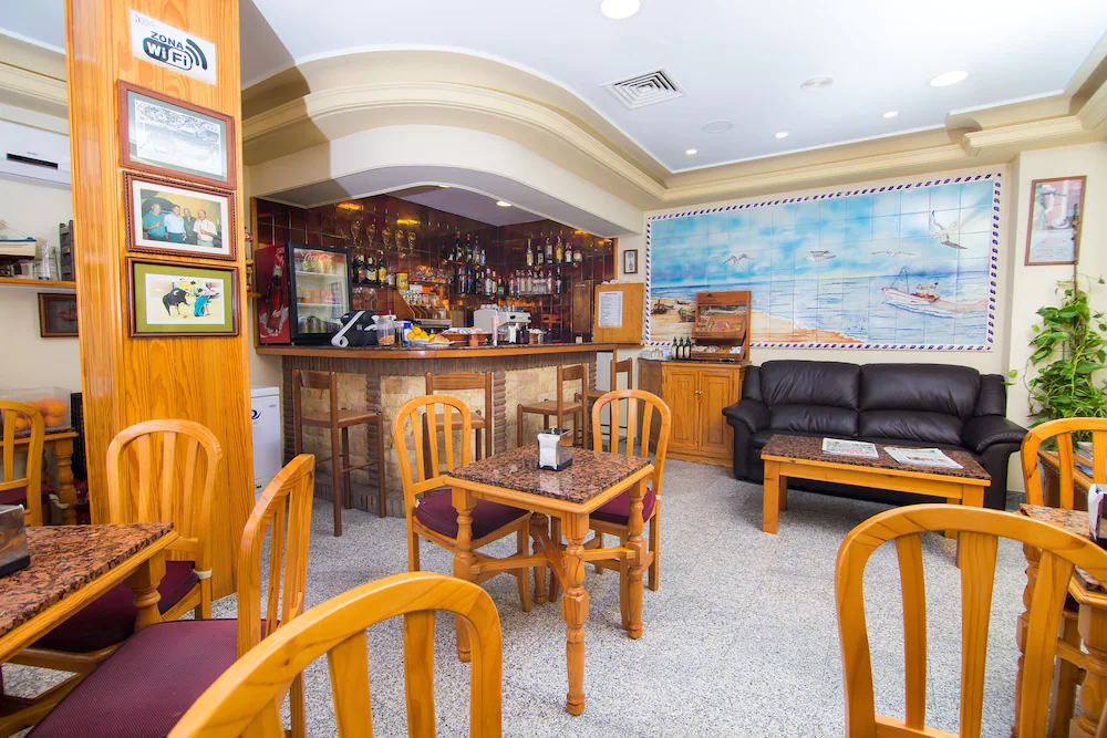Los Corchos Hostal