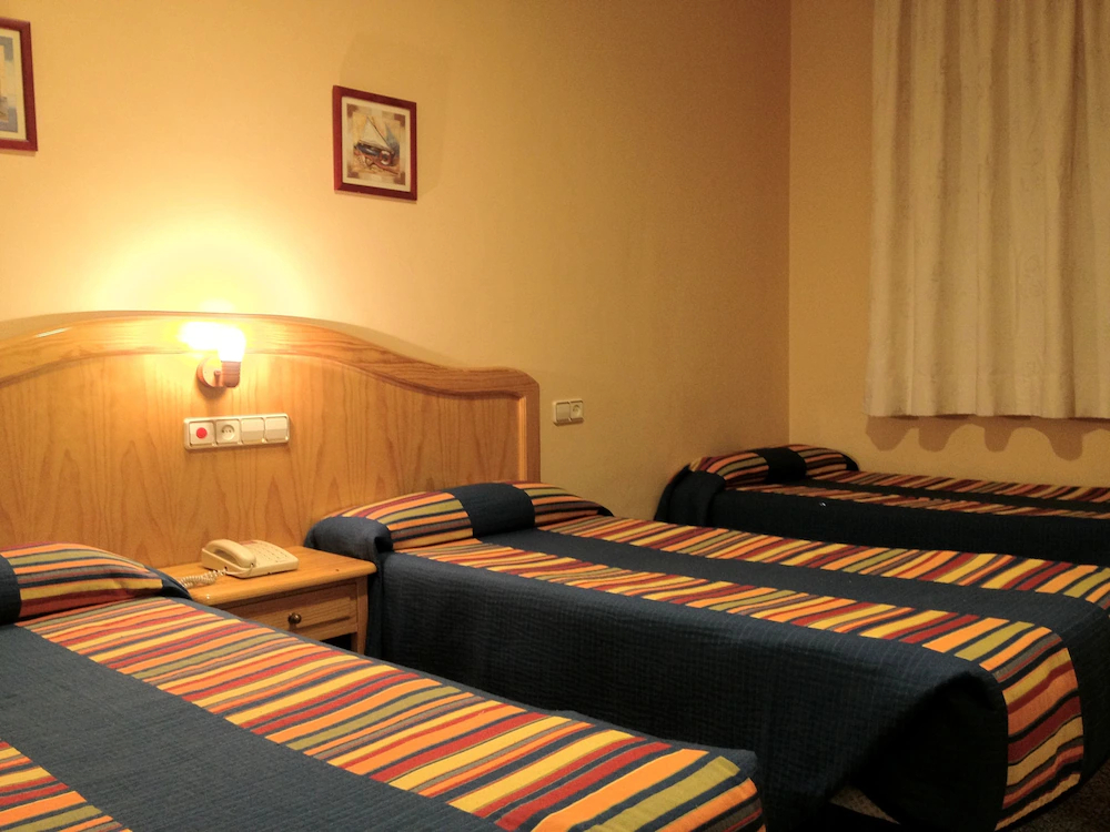 Los Corchos Hostal