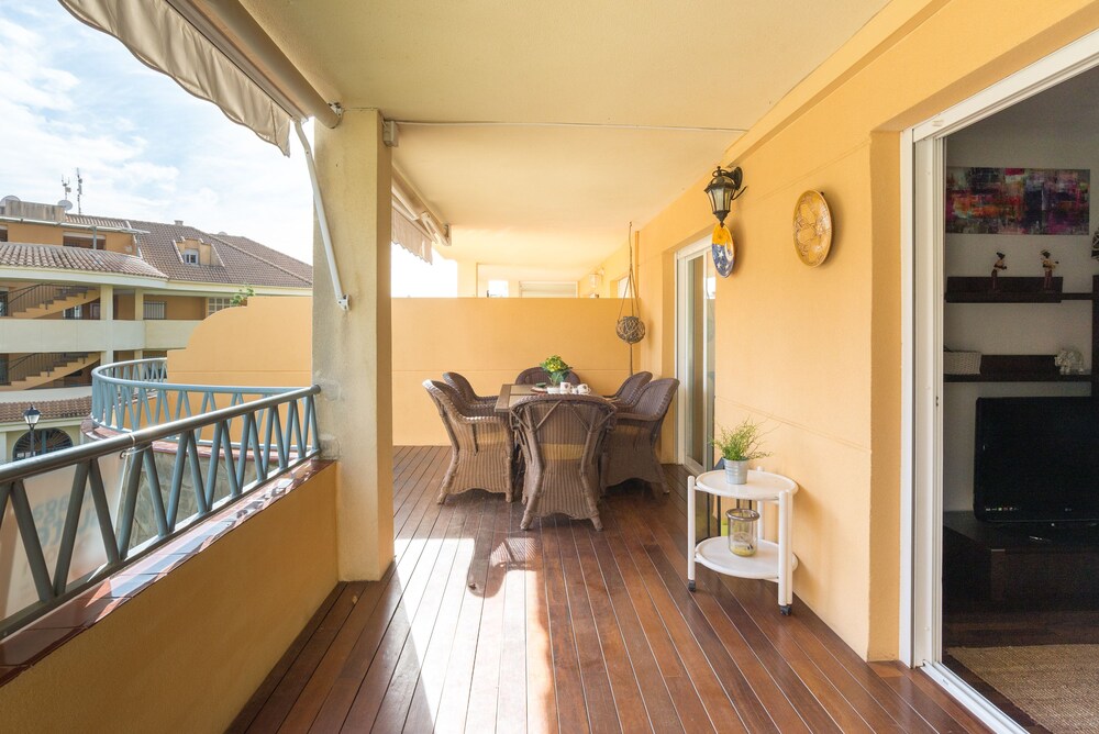 MalagaSuite Ocean Views