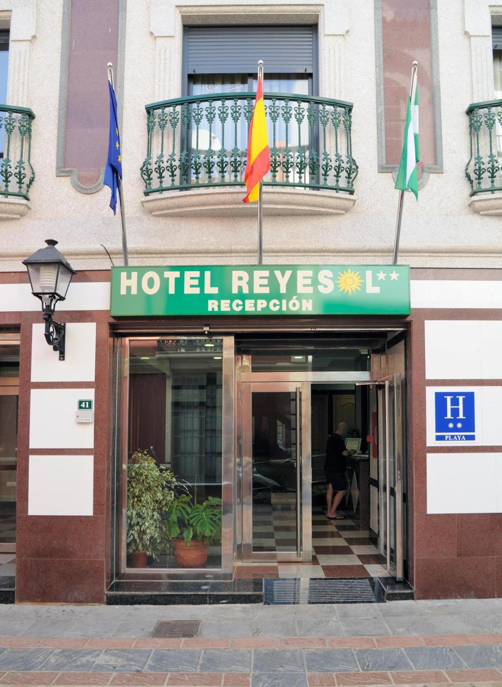 Reyesol