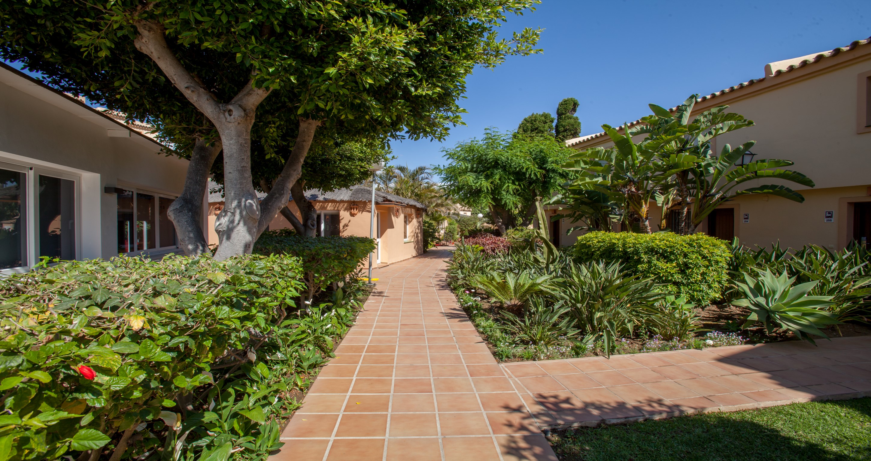 Ramada Hotel & Suites by Wyndham Costa del Sol