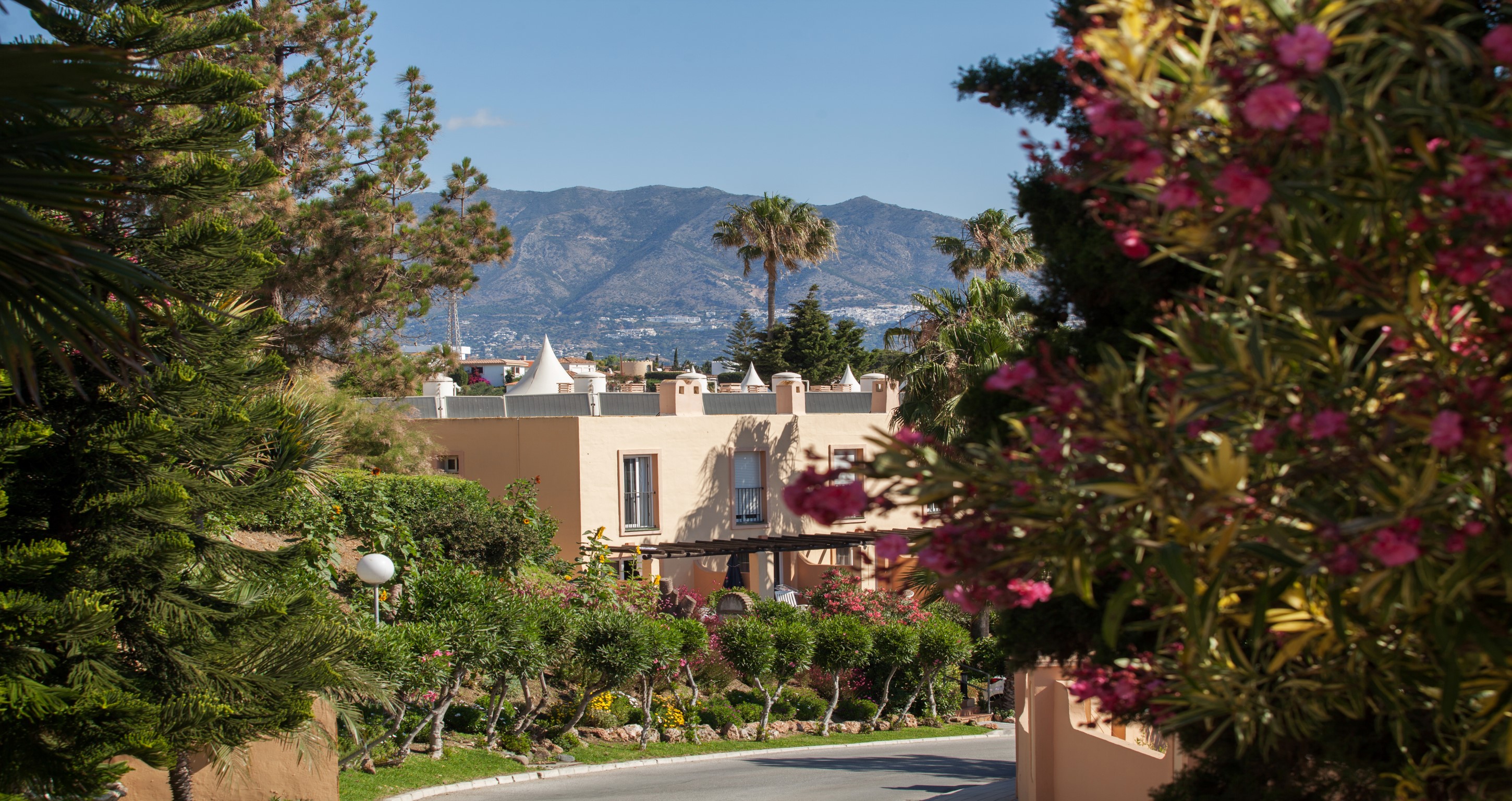 Ramada Hotel & Suites by Wyndham Costa del Sol