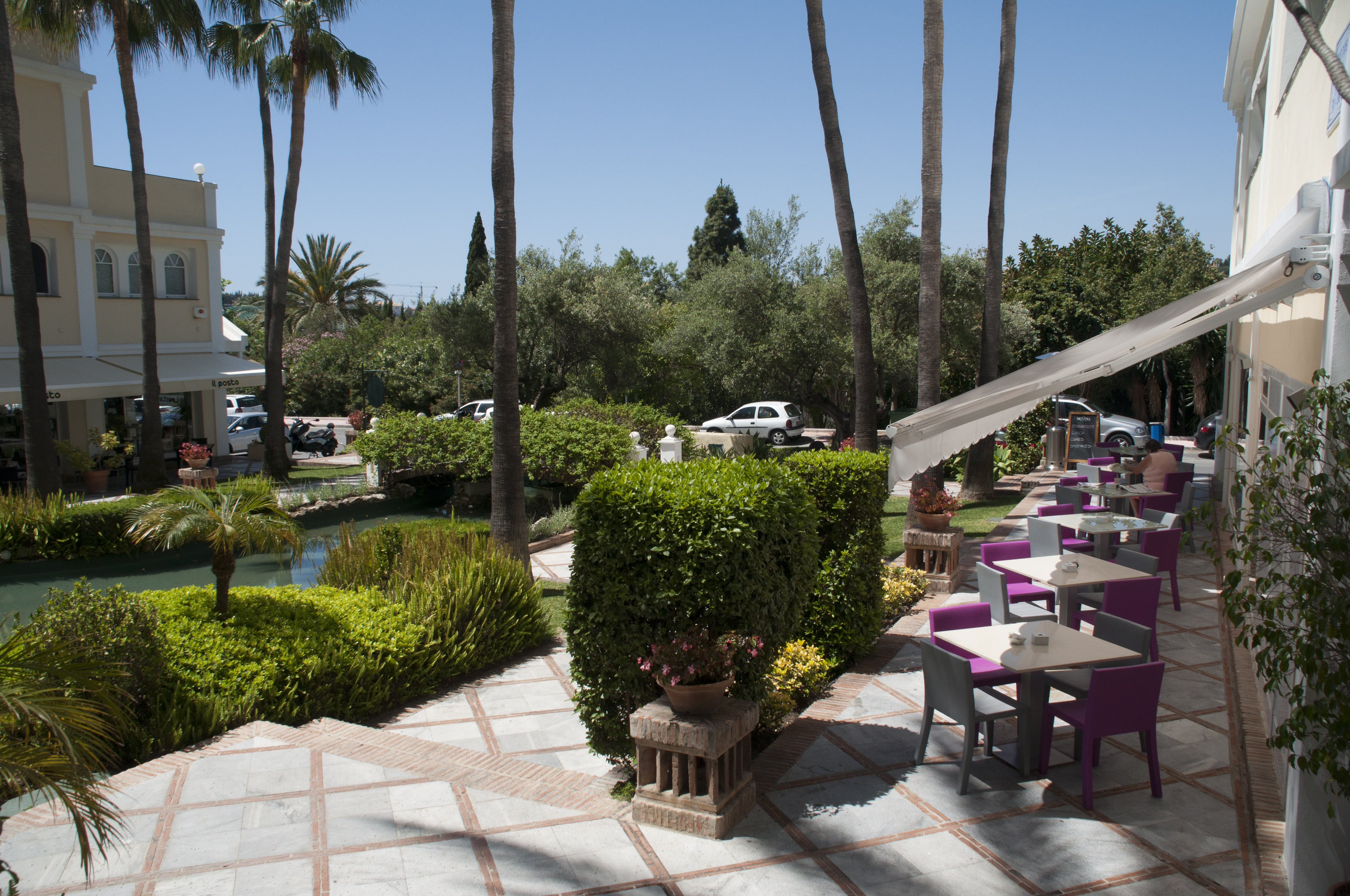 Aloha Gardens