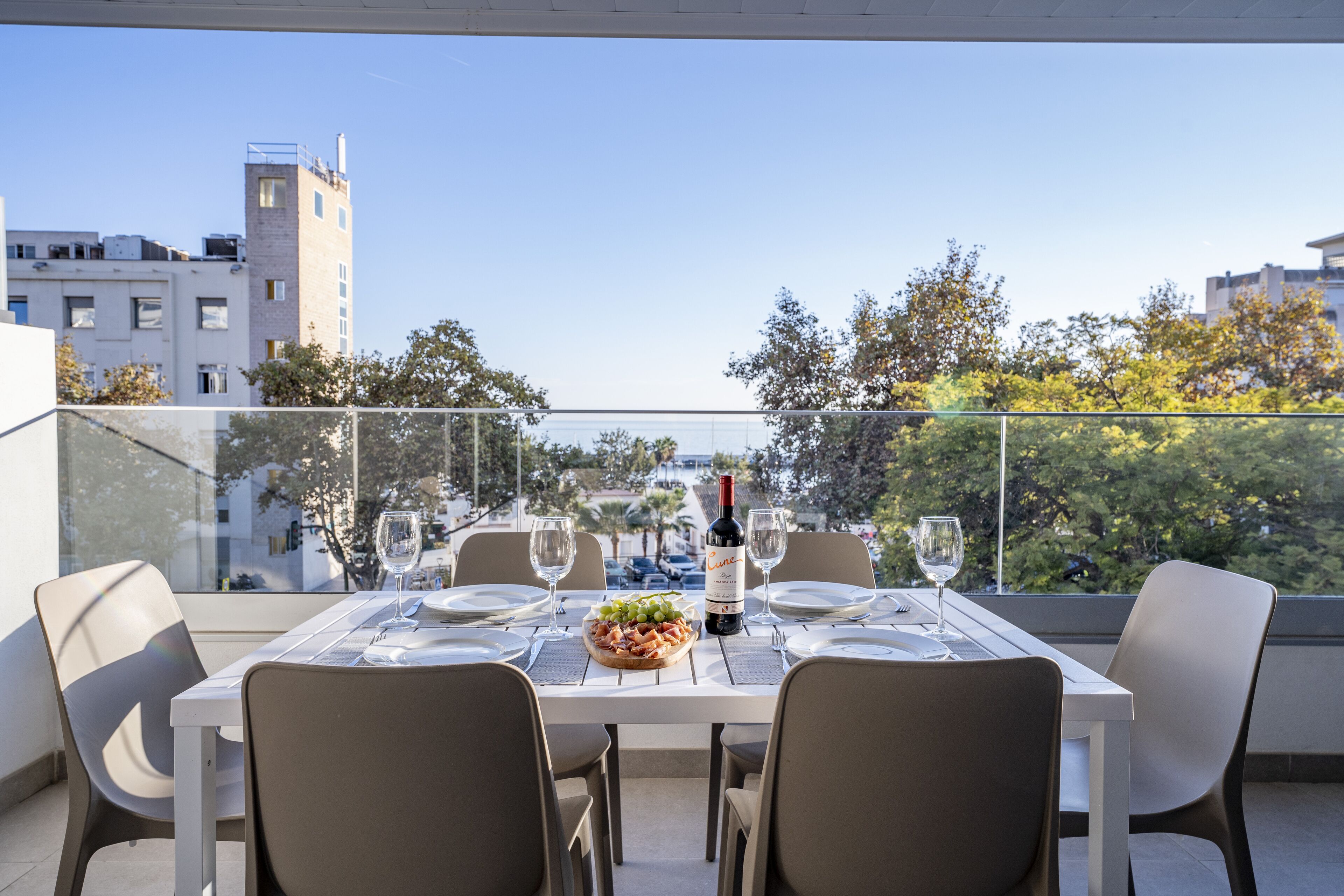 Aqua Apartments Bellamar