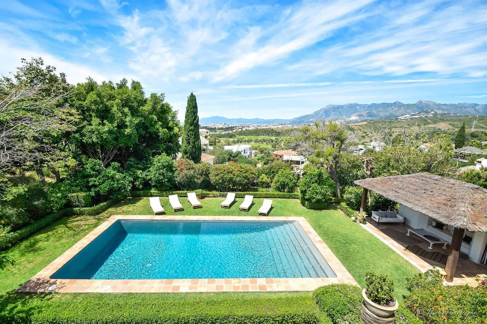 A Real Oasis In Colonial Style Villa
