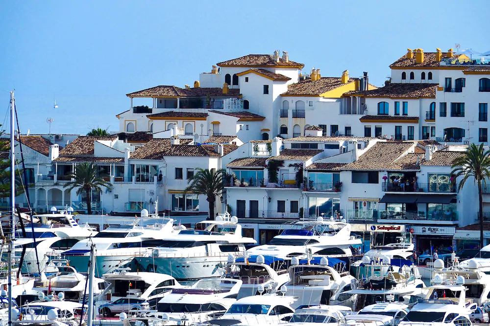 Benabola by OleHolidays