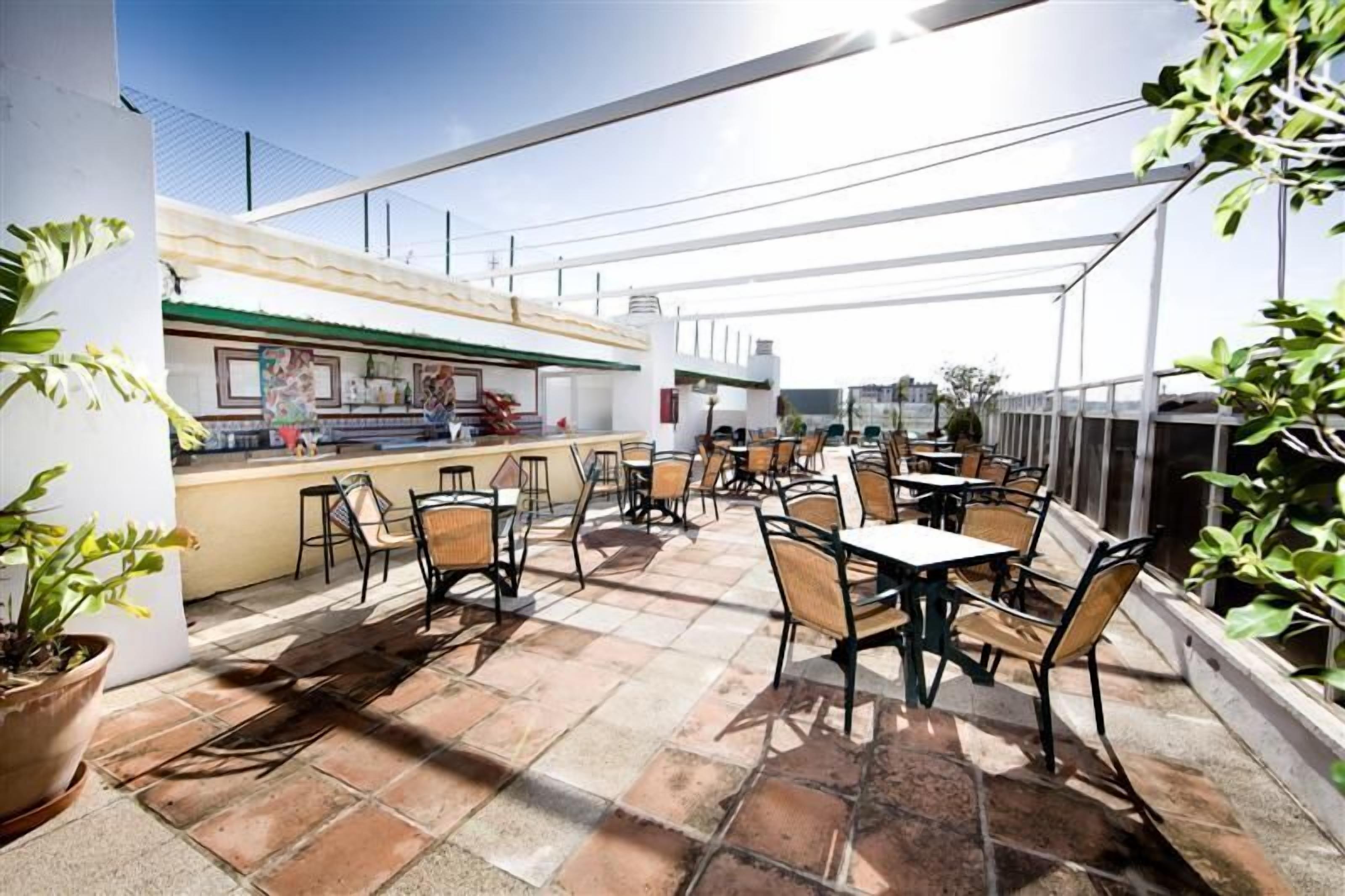 El Hotel Monarque el Rodeo
