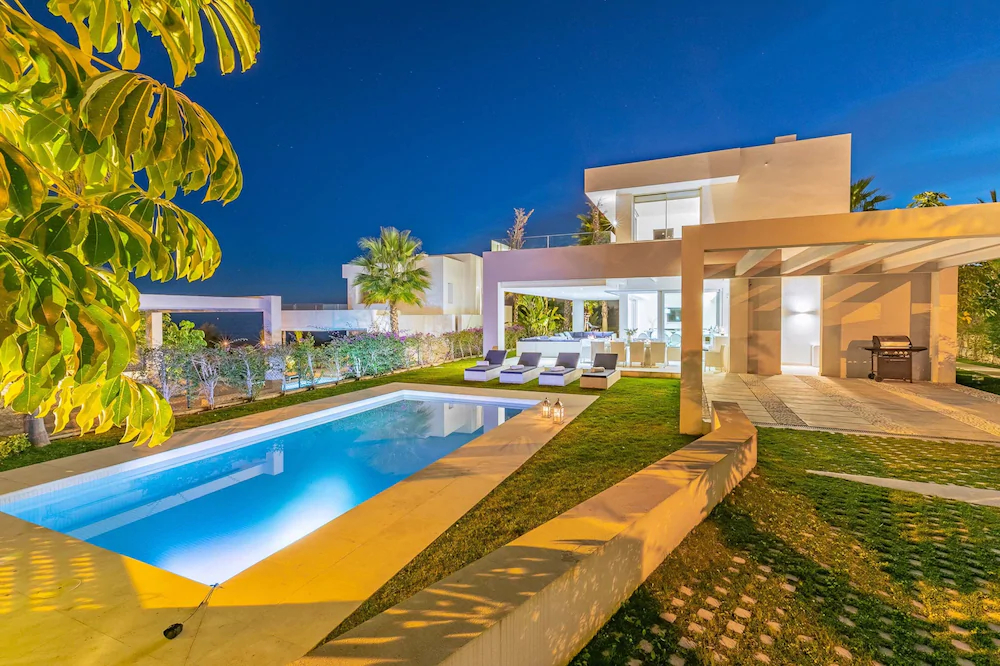La Finca Luxury Quiet Resort