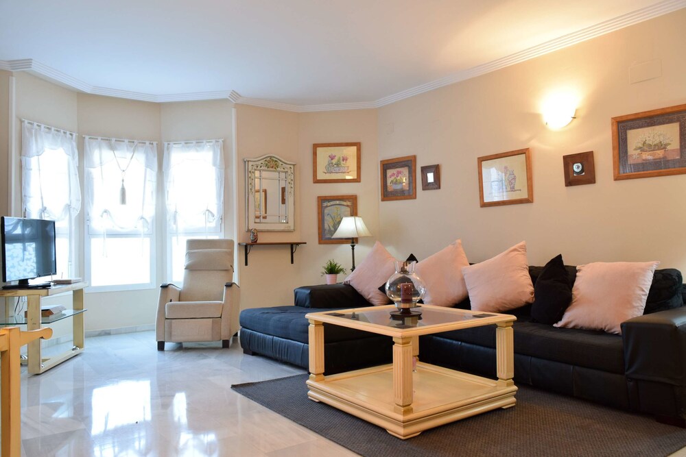 Apartamentos Serinamar Naranjos de Marbella