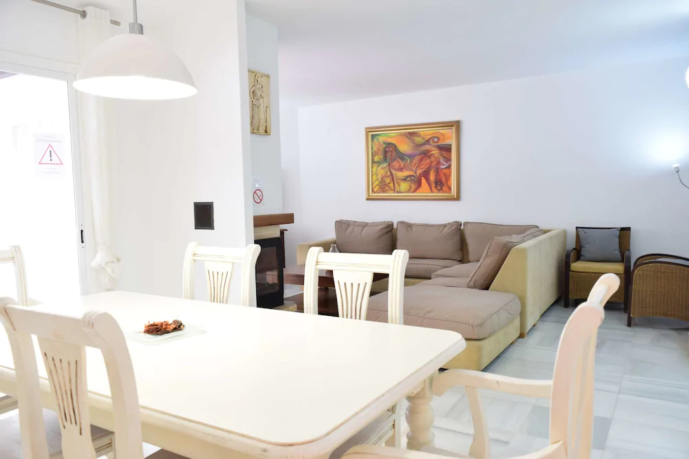 Apartamentos Serinamar Naranjos de Marbella