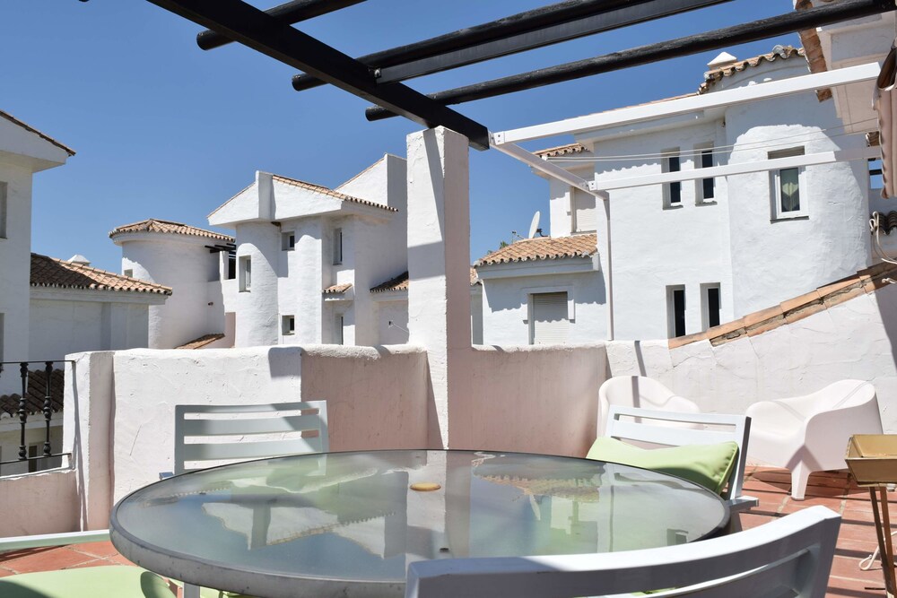 Apartamentos Serinamar Naranjos de Marbella