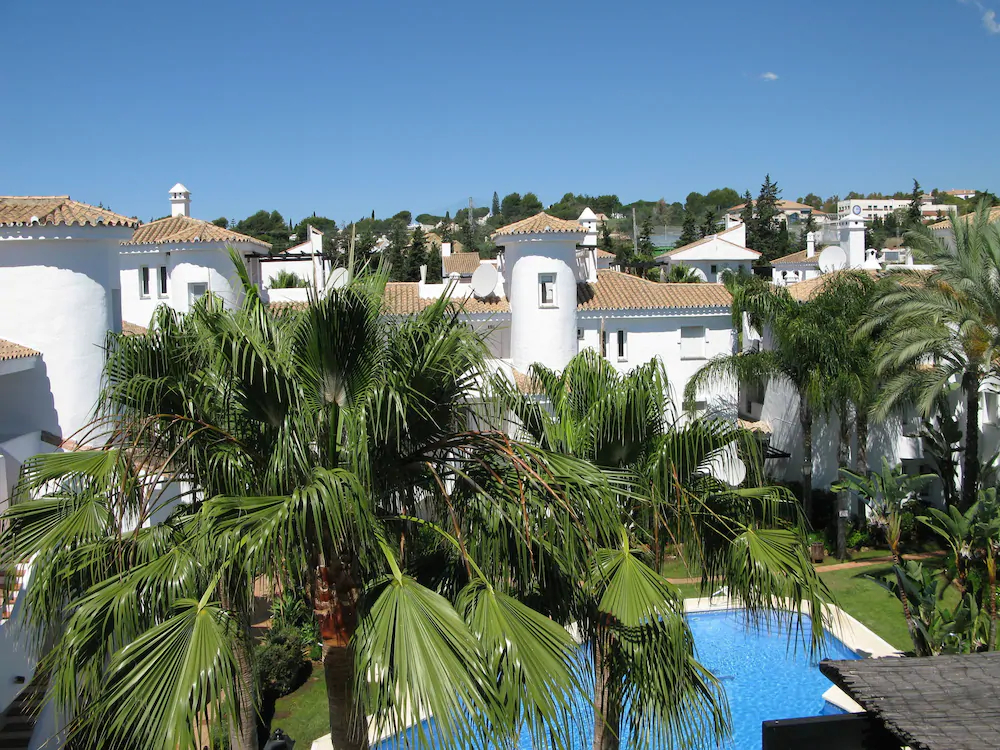 Apartamentos Serinamar Naranjos de Marbella